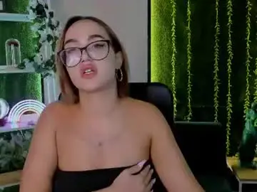 Your_bunny12  live sex cam