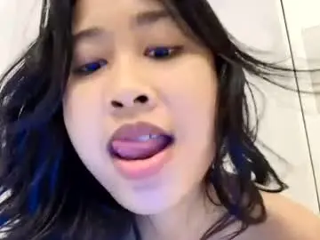 Buddiup2  live sex cam