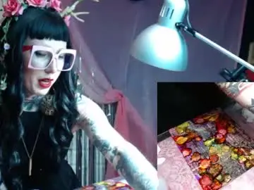 Dominatrixmars  live sex cam