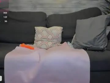 Good_girl_b  live sex cam