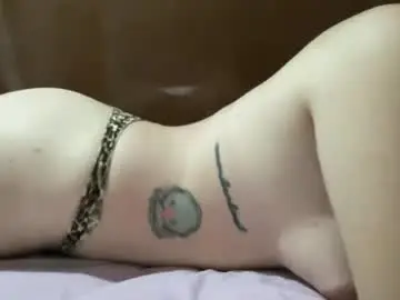 Honeykitty21  live sex cam