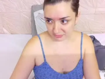 Hugeass_redhead  live sex cam
