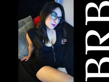 Mia_miller17  live sex cam