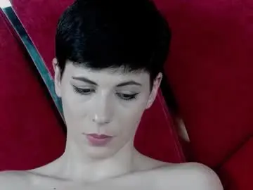 Roxxy_rouge  live sex cam