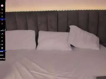 Sophie_smith19  live sex cam