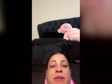 Crybabytrouble  live sex cam