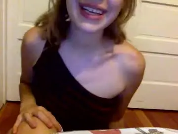 Daisybaby699  live sex cam