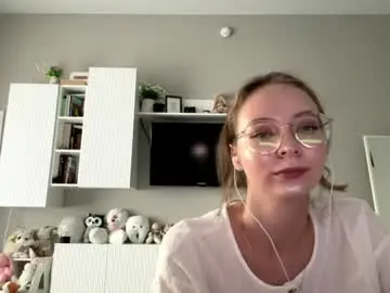 Gingerfendlason  live sex cam