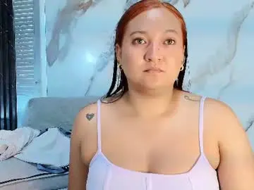 Honeyhiips  live sex cam