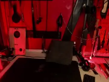 Hornydahiana  live sex cam