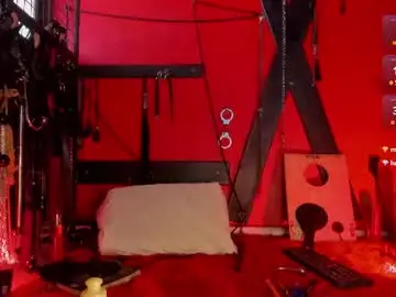 Hornydahiana  live sex cam
