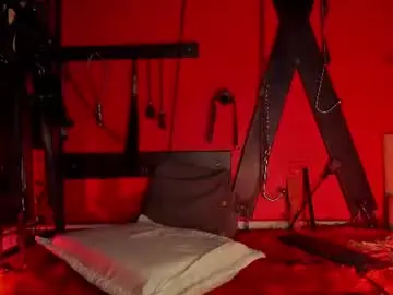 Hornydahiana  live sex cam