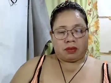 Hottycrissy4u  live sex cam