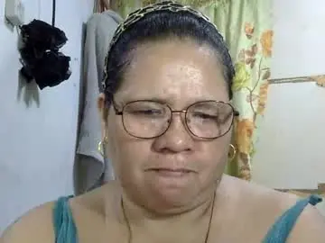 Hottycrissy4u  live sex cam