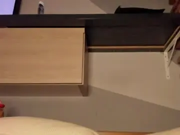 Miajeans  live sex cam