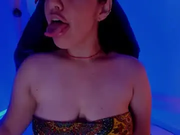 Naharasoler  live sex cam