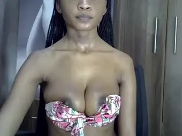 Nyverra  live sex cam