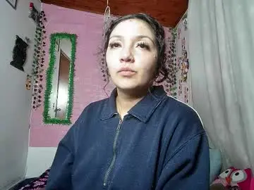 Sexy_lolas  live sex cam