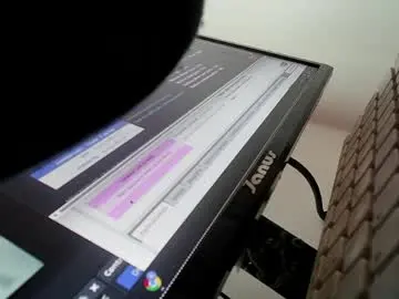 Sexy_lolas  live sex cam