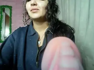 Sexy_lolas  live sex cam