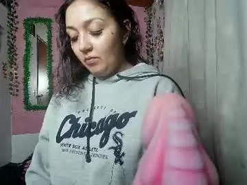 Sexy_lolas  live sex cam