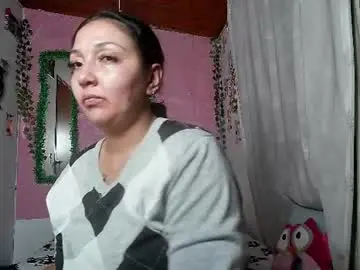 Sexy_lolas  live sex cam