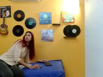 Skinnyverus18  live sex cam