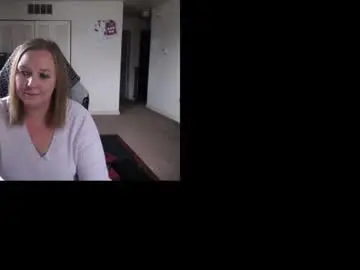Softerpeaches  live sex cam