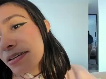Cassie_jones1  live sex cam