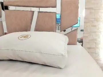 Cristine_colins  live sex cam