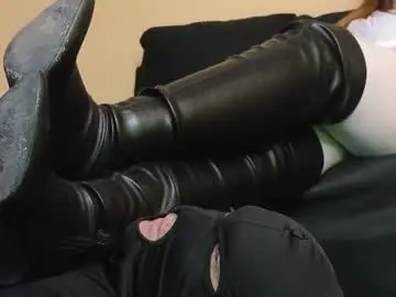 Cruel_siren  live sex cam