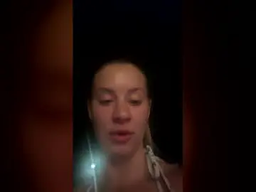 Emilysummersssx  live sex cam
