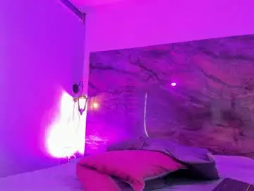 Leslyy_evans  live sex cam