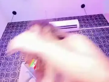 Miavelvett  live sex cam