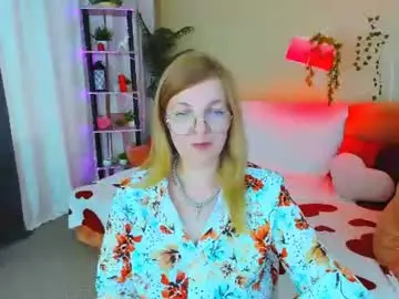 Youruniverser  live sex cam