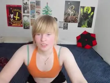 Cattie_w_  live sex cam