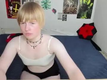 Cattie_w_  live sex cam