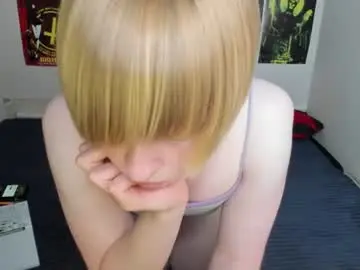 Cattie_w_  live sex cam