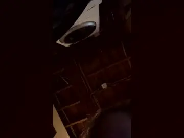 Daddysgapeslut  live sex cam