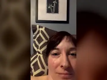 Daddyslittledefect666  live sex cam
