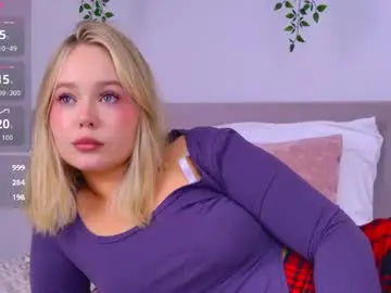 Elaravance  live sex cam