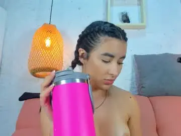 Emiily_s  live sex cam