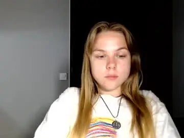 Happy_fox_  live sex cam