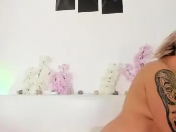 Honeykissy  live sex cam