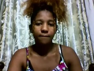 Juvanie98  live sex cam