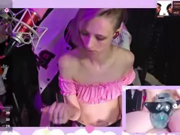 Kittyfaol  live sex cam