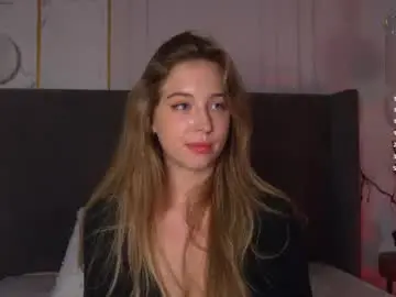Loraineluff  live sex cam