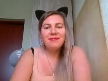 Milacristalle  live sex cam