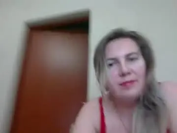 Milacristalle  live sex cam