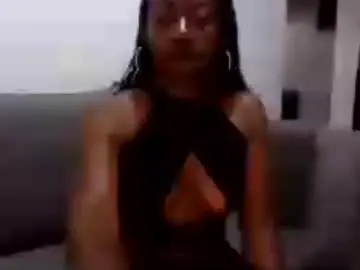 Misspeebles26  live sex cam